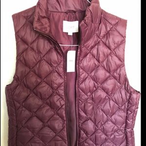 Loft quilted maroon vest size M TAGS ON